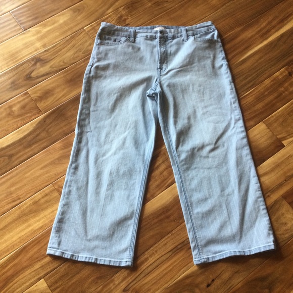 ✔️Jen7 by 7 For All Mankind Cropped Wide Leg Striped Denim Jean Ladies Size 16 - Picture 1 of 10